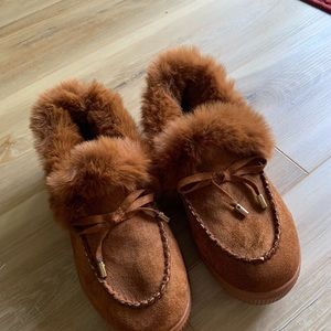 Women’s slippers